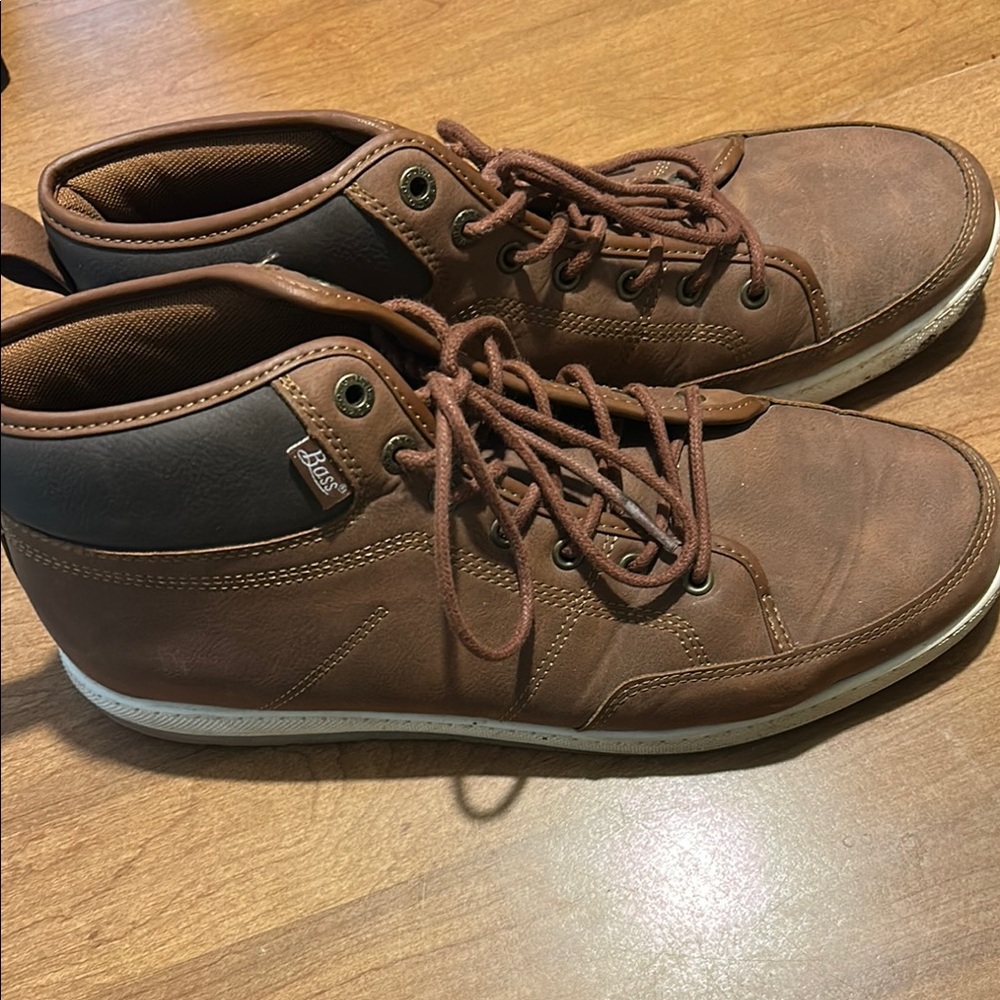 Bass Brown Leather Sneakers with Moccasin Stitching